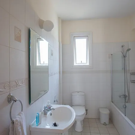 Imagine You And Your Family Renting This Luxury Minutes From The Beach, 1504 Villa *