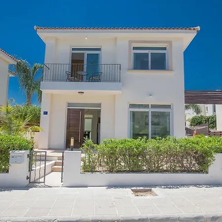 Imagine You And Your Family Renting This Luxury Minutes From The Beach, 1504 Villa